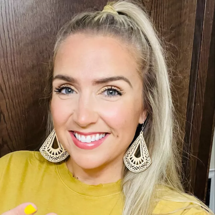 Risha Allen poses for a selfie.